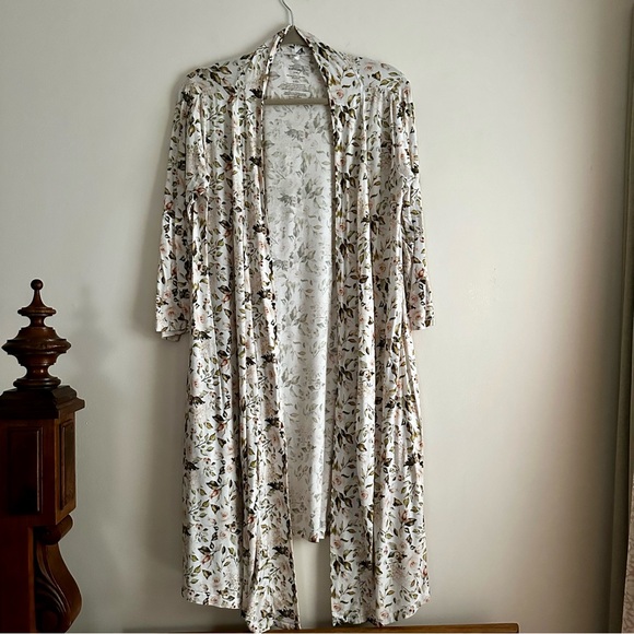 Posh Peanut Other - Posh Peanut‎ • Vintage Floral Bamboo Viscose Robe